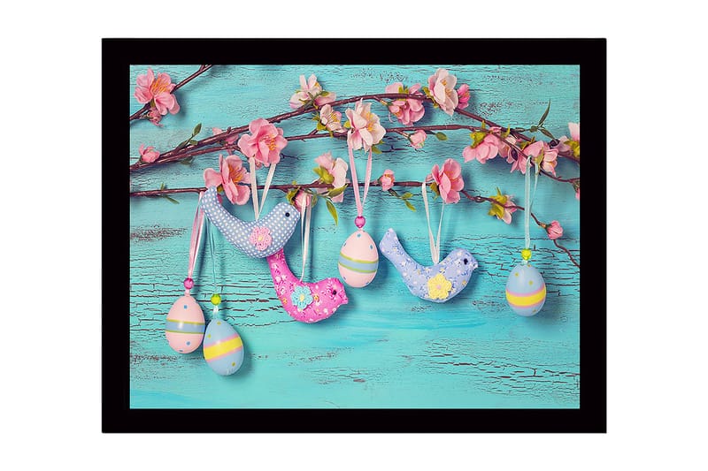 Inramad Canvastavla i trä - 41x56 cm - Färgglada påskdekorationer hängande på en gren med blommor - Ljusblå / Rosa / Gul - Inredning - Tavlor & posters - Canvastavla