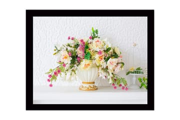 Inramad Canvastavla i trä - 41x56 cm - Färgrik bukett av blommor i en elegant vas - Ljusrosa / Grön / Vit - Inredning - Tavlor & posters - Canvastavla