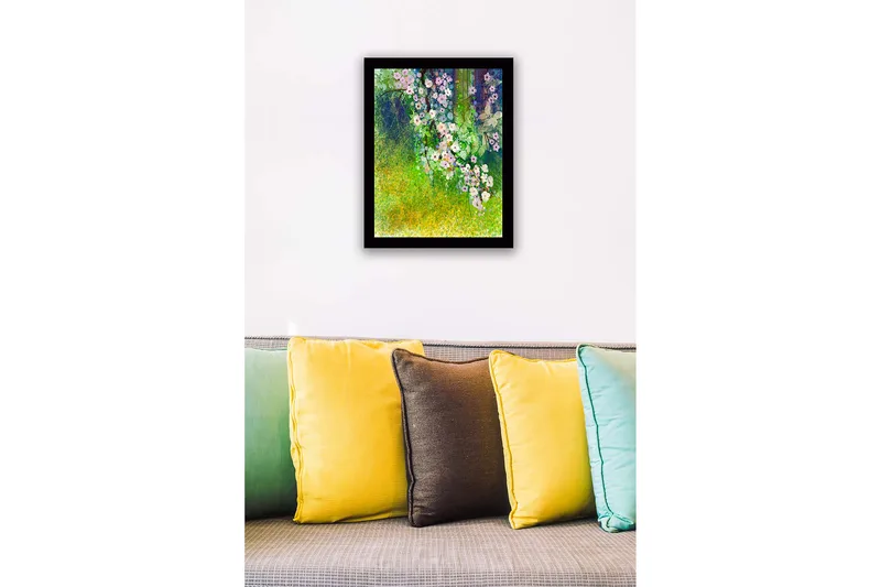 Inramad Canvastavla i trä - 41x56 cm - Färgrik bukett av blommor i en grönskande miljö - Grön / Rosa / Vit - Inredning - Tavlor & posters - Canvastavla