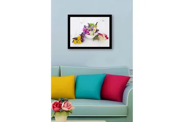 Inramad Canvastavla i trä - 41x56 cm - Färgrik bukett av blommor i en vit skål - Lila / Rosa / Gul - Inredning - Tavlor & posters - Canvastavla