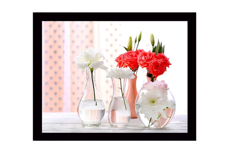 Inramad Canvastavla i trä - 41x56 cm - Färgrik bukett av blommor i glasvaser - Vit / Rosa / Röd - Inredning - Tavlor & posters - Canvastavla