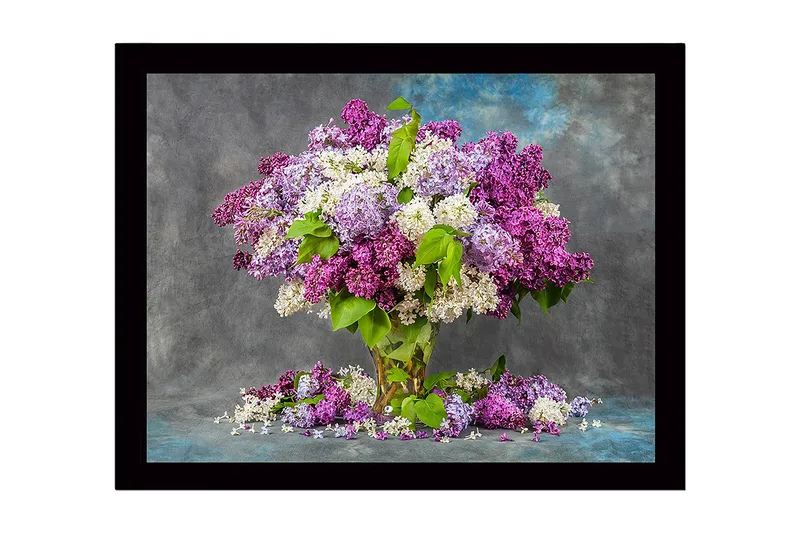 Inramad Canvastavla i trä - 41x56 cm - Färgrik bukett av syrenblommor - Lila / Vit / Grön - Inredning - Tavlor & posters - Canvastavla