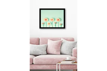 Inramad Canvastavla i trä - 41x56 cm - Färgrik rad av blommor med gerbera och nejlika - Ljusorange / Grön / Mintgrön - Inredning - Tavlor & posters - Canvastavla