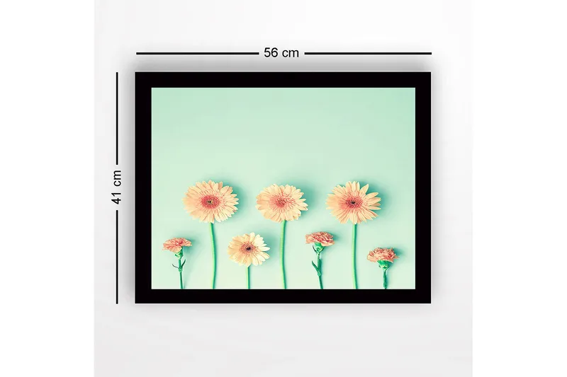 Inramad Canvastavla i trä - 41x56 cm - Färgrik rad av blommor med gerbera och nejlika - Ljusorange / Grön / Mintgrön - Inredning - Tavlor & posters - Canvastavla