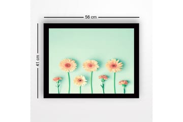 Inramad Canvastavla i trä - 41x56 cm - Färgrik rad av blommor med gerbera och nejlika - Ljusorange / Grön / Mintgrön - Inredning - Tavlor & posters - Canvastavla