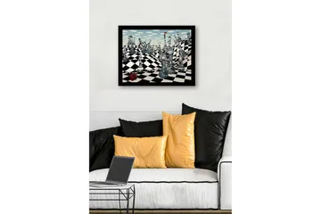 Inramad Canvastavla i trä - 41x56 cm - Fantasifull schacklandskap med genomskinliga schackpjäser och en figur med ett paraply - Blå / Svart / Vit - Inredning - Tavlor & posters - Canvastavla