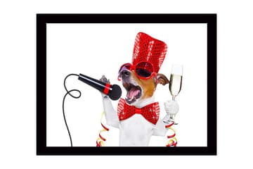 Inramad Canvastavla i trä - 41x56 cm - Festlig hund med mikrofon och champagneglas - Röd / Svart / Vit - Inredning - Tavlor & posters - Canvastavla