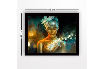 Inramad Canvastavla i trä - 41x56 cm - Glittrande kvinna med gyllene hud och en blomma i håret - Guld / Turkos / Orange - Inredning - Tavlor & posters - Canvastavla