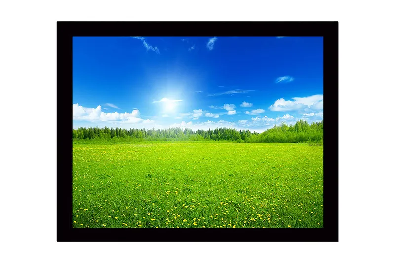 Inramad Canvastavla i trä - 41x56 cm - Grön äng under en klarblå himmel med vita moln, Grön / Blå / Vit