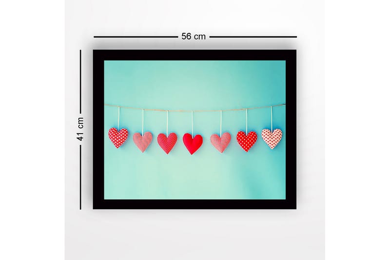 Inramad Canvastavla i trä - 41x56 cm - Hängande hjärtan i olika mönster och nyanser av röd färg - Röd / Ljusblå - Inredning - Tavlor & posters - Canvastavla