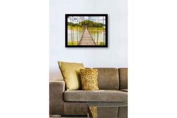 Inramad Canvastavla i trä - 41x56 cm - Hängbro som sträcker sig över en stilla sjö - Grön / Brun / Blå - Inredning - Tavlor & posters - Canvastavla