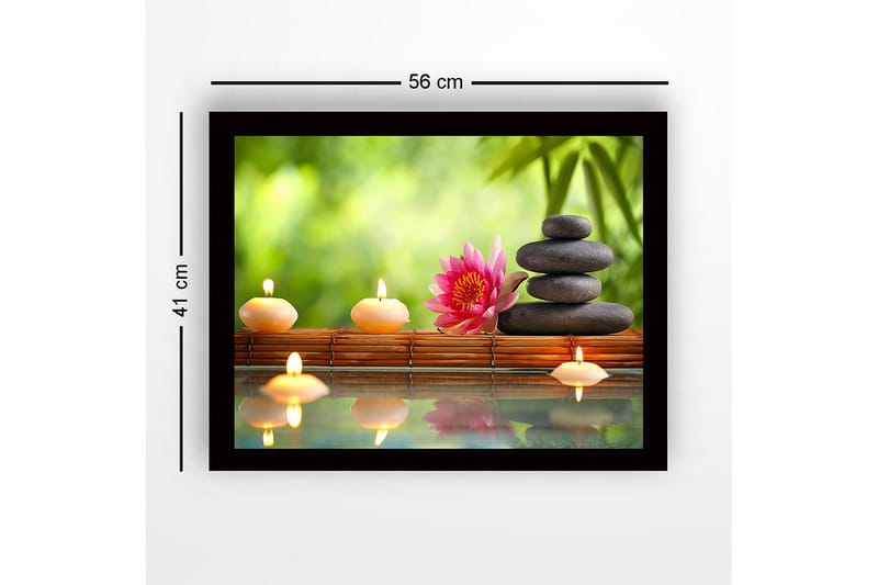 Inramad Canvastavla i trä - 41x56 cm - Harmonisk komposition med stenar, ljus och en lotusblomma - Rosa / Svart / Beige - Inredning - Tavlor & posters - Canvastavla
