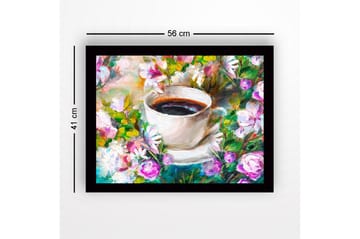 Inramad Canvastavla i trä - 41x56 cm - Kopp med kaffe omgiven av färgglada blommor - Lila / Grön / Vit - Inredning - Tavlor & posters - Canvastavla