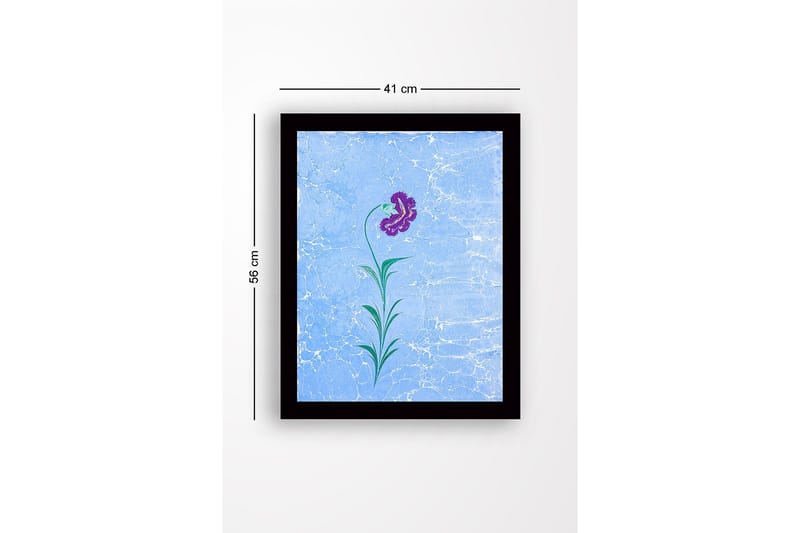 Inramad Canvastavla i trä - 41x56 cm - Lila blomma med gröna blad på en ljusblå bakgrund - Lila / Grön / Ljusblå - Inredning - Tavlor & posters - Canvastavla