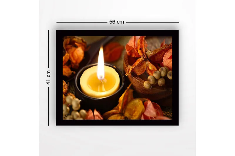 Inramad Canvastavla i trä - 41x56 cm - Ljuslykta omgiven av torkade blommor och frukter - Guld / Orange / Brun - Inredning - Tavlor & posters - Canvastavla