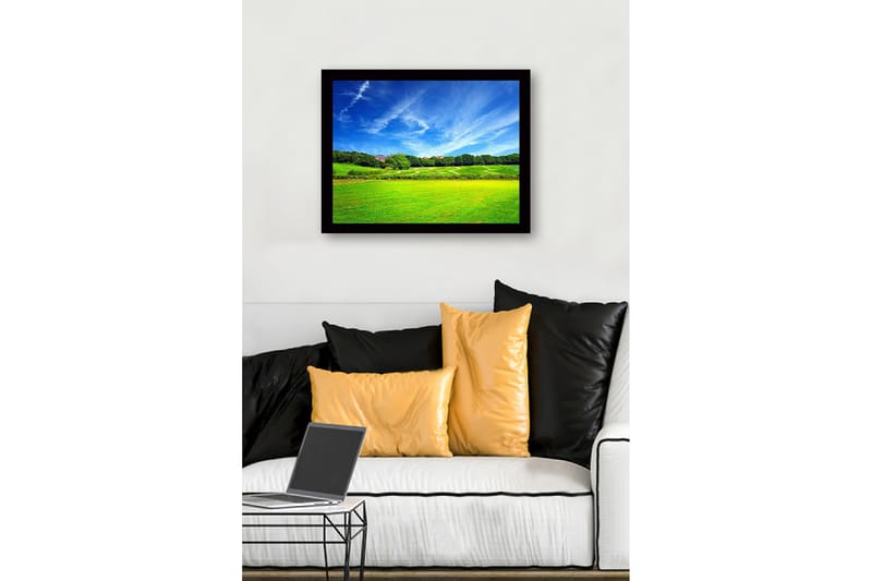Inramad Canvastavla i trä - 41x56 cm - Lummig landskap med grönskande ängar och blå himmel - Grön / Blå - Inredning - Tavlor & posters - Canvastavla