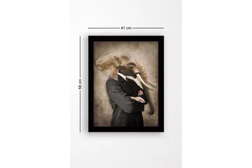 Inramad Canvastavla i trä - 41x56 cm - Människa med elefanthuvud i kostym - Grå / Brun / Svart - Inredning - Tavlor & posters - Canvastavla