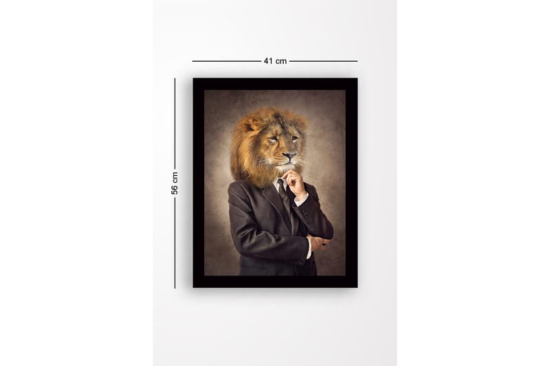 Inramad Canvastavla i trä - 41x56 cm - Man med lejonhuvud i kostym - Beige / Mörkbrun / Svart - Inredning - Tavlor & posters - Canvastavla
