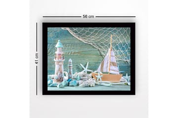 Inramad Canvastavla i trä - 41x56 cm - Maritim scen med segelbåt och fyrar - Turkos / Vit / Beige - Inredning - Tavlor & posters - Canvastavla