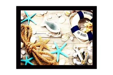 Inramad Canvastavla i trä - 41x56 cm - Maritim stillhet med snäckor, stjärnor och en livboj - Blå / Beige / Orange - Inredning - Tavlor & posters - Canvastavla