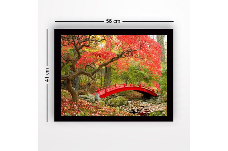 Inramad Canvastavla i trä - 41x56 cm - Röd bro omgiven av höstfärgade träd och löv - Röd / Grön / Brun - Inredning - Tavlor & posters - Canvastavla