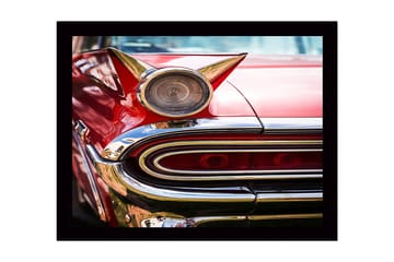 Inramad Canvastavla i trä - 41x56 cm - Retro bil med karakteristiska detaljer och glänsande krom - Röd / Krom / Guld - Inredning - Tavlor & posters - Canvastavla