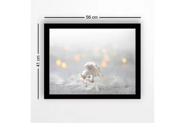 Inramad Canvastavla i trä - 41x56 cm - Söt ängel som vilar i en fjäderbädd - Vit / Ljusgrå / Guld - Inredning - Tavlor & posters - Canvastavla