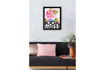 Inramad Canvastavla i trä - 41x56 cm - Söt chihuahua med färgglad bakgrund och inspirerande text - Rosa / Svart / Gult - Inredning - Tavlor & posters - Canvastavla