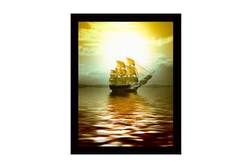 Inramad Canvastavla i trä - 41x56 cm - Segelbåt som glider fram över spegelblanka vattenytor i solnedgångens ljus - Guld / Brunt / Ljusgrön - Inredning - Tavlor & posters - Canvastavla
