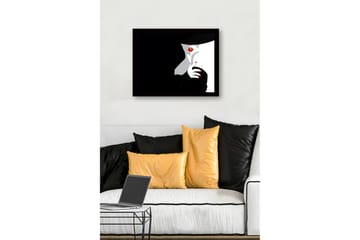 Inramad Canvastavla i trä - 41x56 cm - Sensuell kvinna med röd läppstift och svart hatt - Svart / Vit / Röd - Inredning - Tavlor & posters - Canvastavla