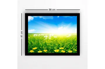 Inramad Canvastavla i trä - 41x56 cm - Solig äng med gula blommor och grönt gräs - Gult / Grönt / Blått - Inredning - Tavlor & posters - Canvastavla