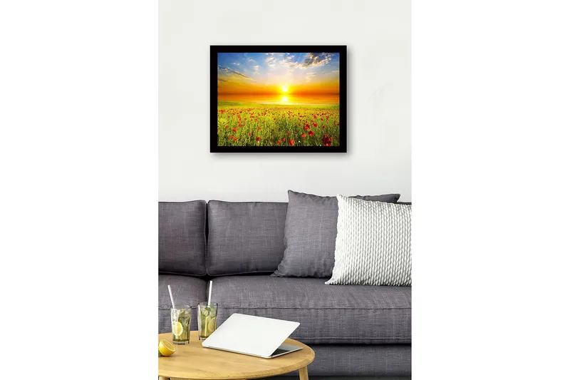 Inramad Canvastavla i trä - 41x56 cm - Solnedgång över en blomstrande äng med vallmo - Gult / Grönt / Rött - Inredning - Tavlor & posters - Canvastavla
