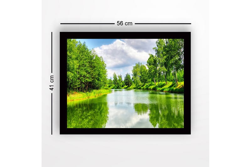 Inramad Canvastavla i trä - 41x56 cm - Spegelblanka vattenytor omgivna av frodig grönska - Grön / Blå / Vit - Inredning - Tavlor & posters - Canvastavla
