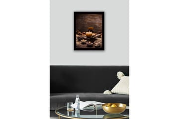 Inramad Canvastavla i trä - 41x56 cm - Stämningsfull samling av ljus och stenar - Guld / Brun / Grå - Inredning - Tavlor & posters - Canvastavla