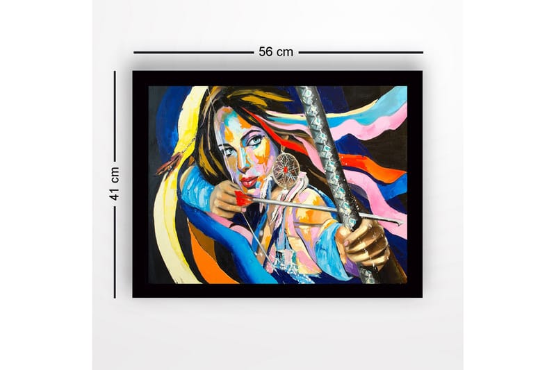 Inramad Canvastavla i trä - 41x56 cm - Starkt porträtt av en kvinna med en pilbåge och drömfångare - Blå / Rosa / Orange - Inredning - Tavlor & posters - Canvastavla