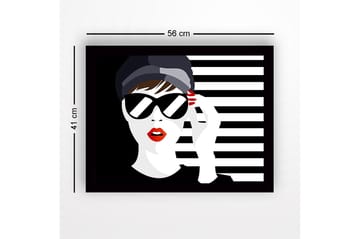 Inramad Canvastavla i trä - 41x56 cm - Stiliserad kvinna med solglasögon och röd läppstift - Svart / Vit / Röd - Inredning - Tavlor & posters - Canvastavla