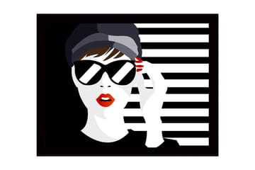 Inramad Canvastavla i trä - 41x56 cm - Stiliserad kvinna med solglasögon och röd läppstift - Svart / Vit / Röd - Inredning - Tavlor & posters - Canvastavla