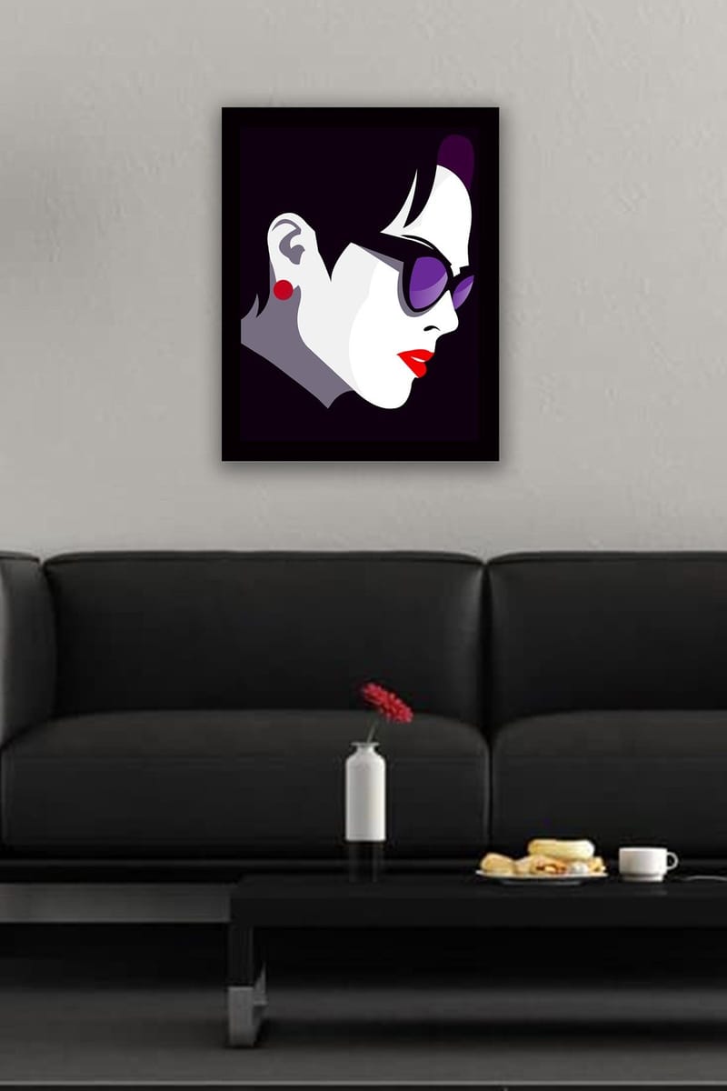 Inramad Canvastavla i trä - 41x56 cm - Stiliserad profil av en kvinna med solglasögon - Mörklila / Röd / Vit - Inredning - Tavlor & posters - Canvastavla