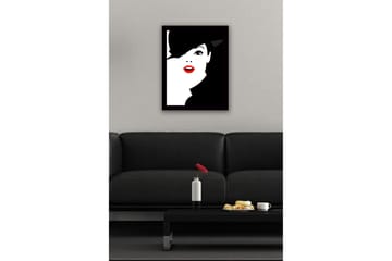 Inramad Canvastavla i trä - 41x56 cm - Stiliserat porträtt av en kvinna med hatt och röd läppstift - Svart / Vitt / Röd - Inredning - Tavlor & posters - Canvastavla