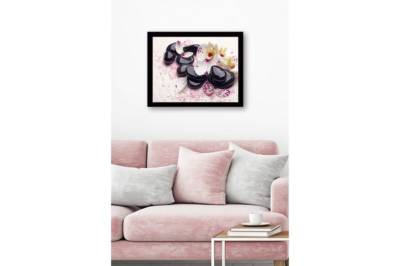 Inramad Canvastavla i trä - 41x56 cm - Svart stenar omgivna av vita och lila orkidéblad - Svart / Vit / Lila - Inredning - Tavlor & posters - Canvastavla