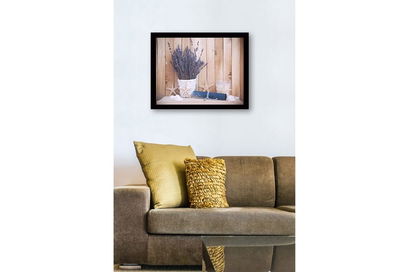 Inramad Canvastavla i trä - 41x56 cm - Torkad lavendel i en vit korg med sjöstjärnor och en rulle papper - Lila / Vit / Blå - Inredning - Tavlor & posters - Canvastavla