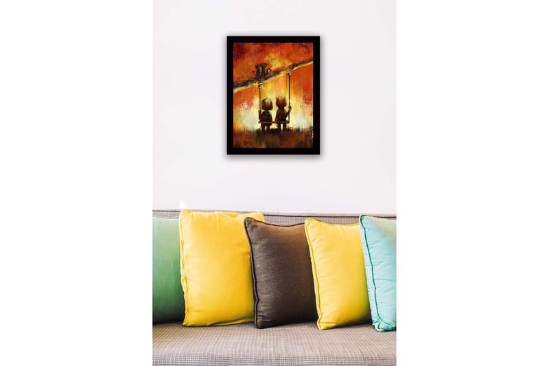 Inramad Canvastavla i trä - 41x56 cm - Två barn som gungar tillsammans under en färgglad himmel - Röd / Orange / Svart - Inredning - Tavlor & posters - Canvastavla