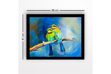 Inramad Canvastavla i trä - 41x56 cm - Två färgglada fåglar på en gren - Grön / Blå / Gul - Inredning - Tavlor & posters - Canvastavla