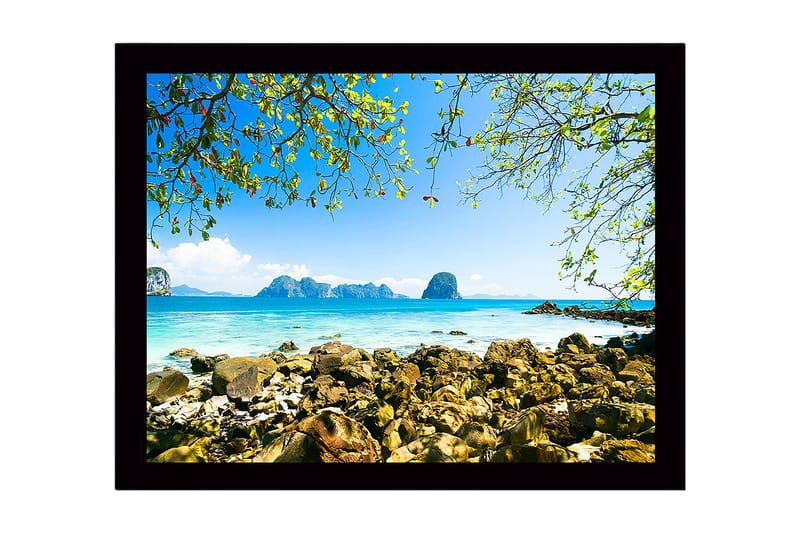 Inramad Canvastavla i trä - 41x56 cm - Vacker kustlinje med klippor och klart blått hav, Blå / Grön / Beige