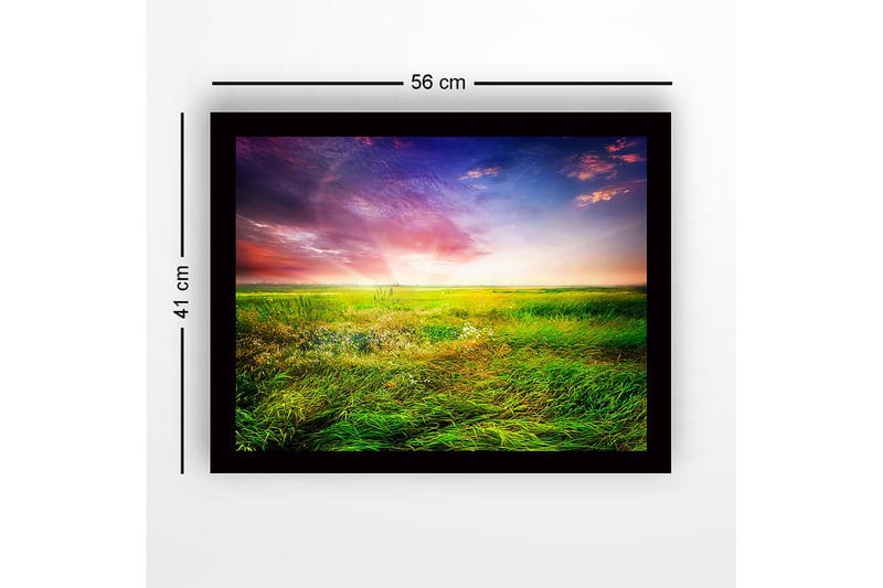 Inramad Canvastavla i trä - 41x56 cm - Vacker landskapsvy med grönskande ängar och färgsprakande himmel - Grön / Gul / Lila - Inredning - Tavlor & posters - Canvastavla