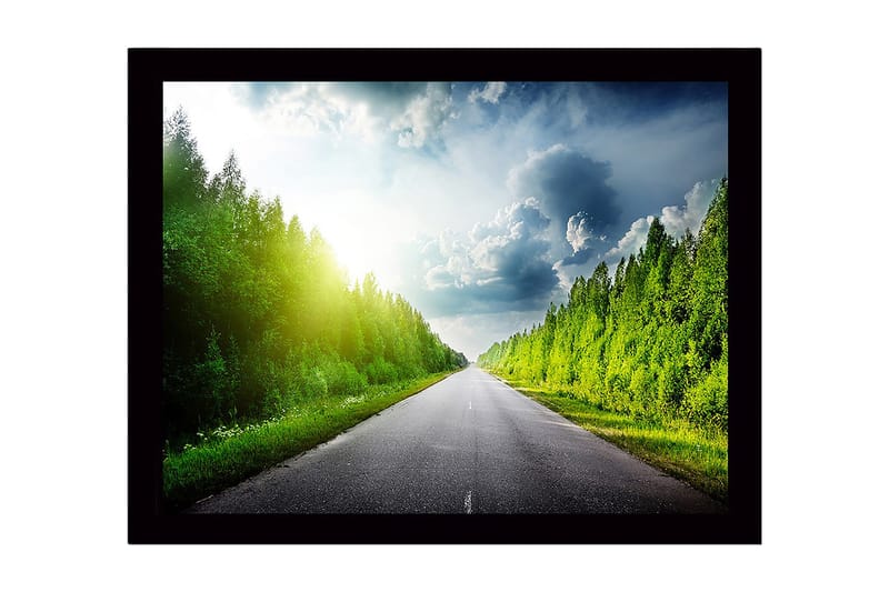 Inramad Canvastavla i trä - 41x56 cm - Vacker landsväg omgiven av grönskande träd och en ljus himmel, Grön / Blå / Gul