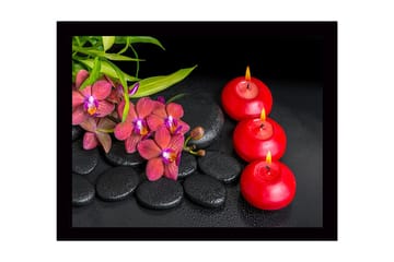 Inramad Canvastavla i trä - 41x56 cm - Vacker samling av orkidéer och levande ljus på svarta stenar - Röd / Svart / Grön - Inredning - Tavlor & posters - Canvastavla