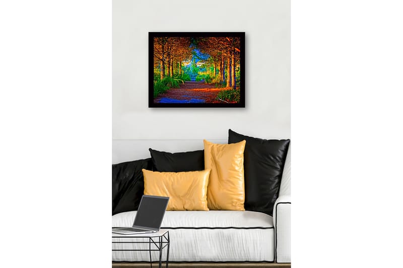 Inramad Canvastavla i trä - 41x56 cm - Vacker skogsstig omgiven av träd i gyllene och gröna nyanser - Guld / Grön / Brun - Inredning - Tavlor & posters - Canvastavla