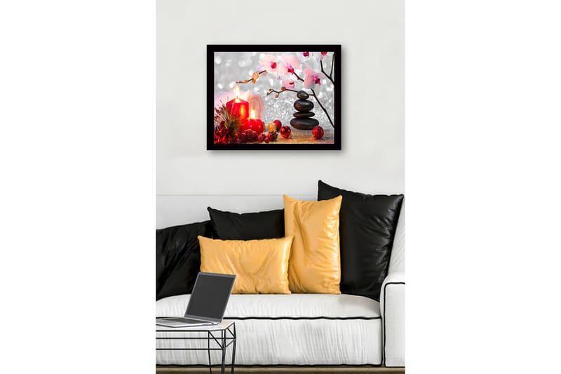 Inramad Canvastavla i trä - 41x56 cm - Vacker stillhet med ljus, blommor och stenar - Röd / Svart / Rosa - Inredning - Tavlor & posters - Canvastavla