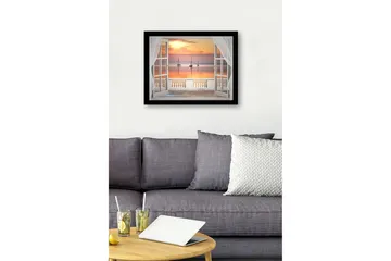 Inramad Canvastavla i trä - 41x56 cm - Vacker utsikt över segelbåtar vid solnedgången genom ett öppet fönster - Orange / Rosa / Blå - Inredning - Tavlor & posters - Canvastavla